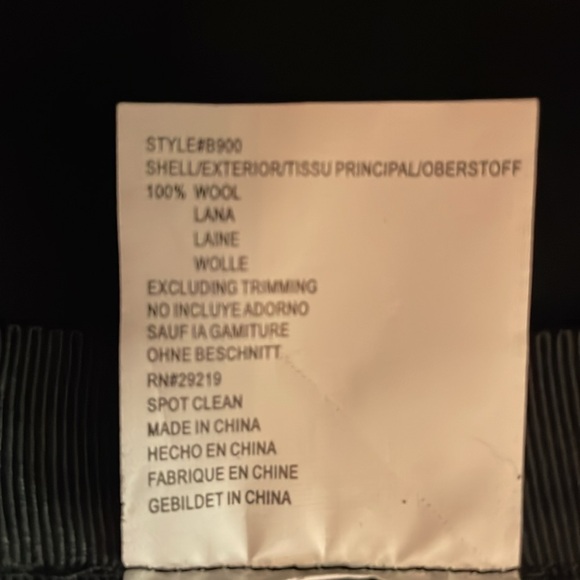 New Betmar New York 100% Wool Darling Cloche Style Cap With Bling - Picture 6 of 6